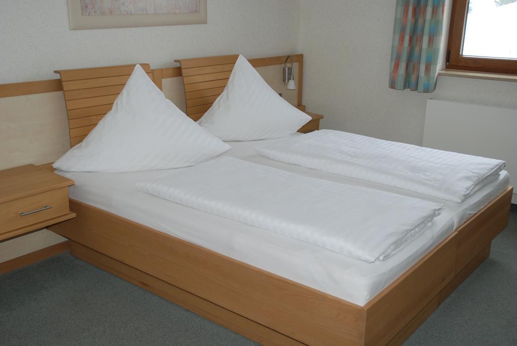 Hotel Raeuberschaenke à Oederan Chambre photo