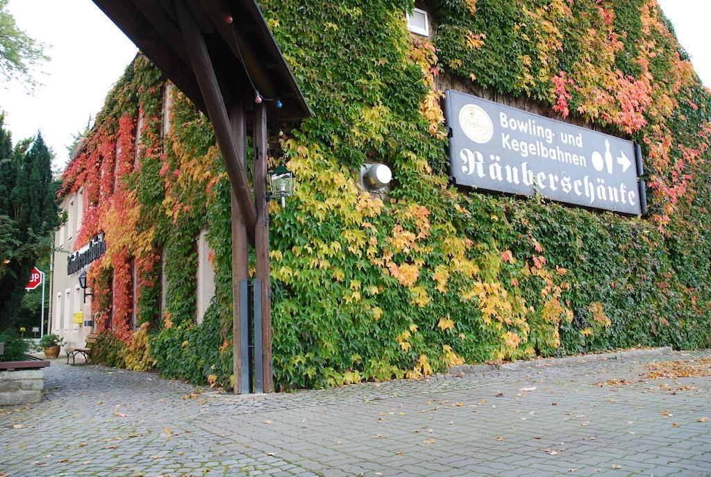 Hotel Raeuberschaenke à Oederan Extérieur photo