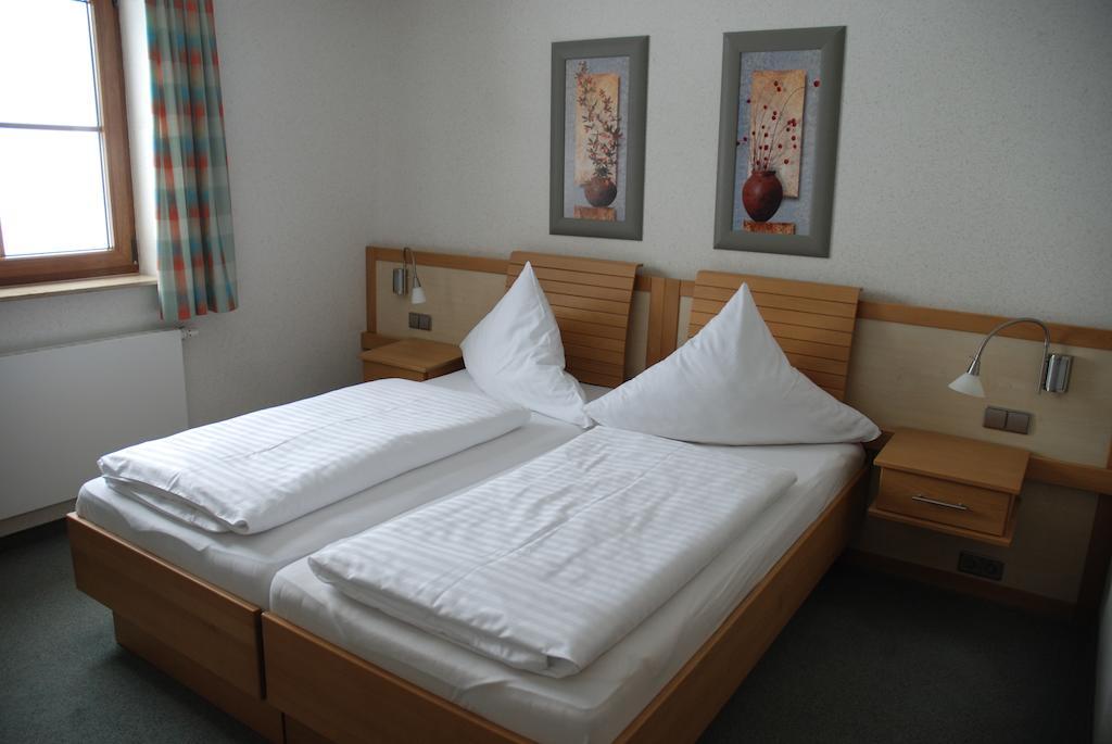 Hotel Raeuberschaenke à Oederan Chambre photo