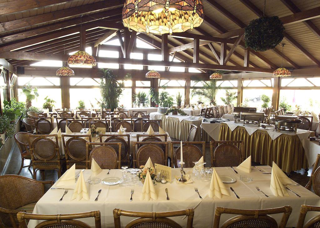 Hotel Raeuberschaenke à Oederan Extérieur photo